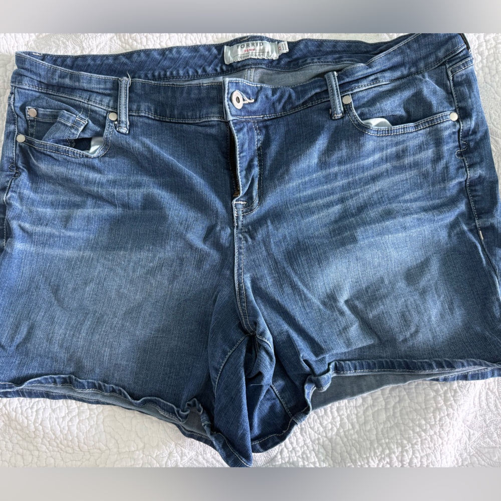torrid women’s jean shorts